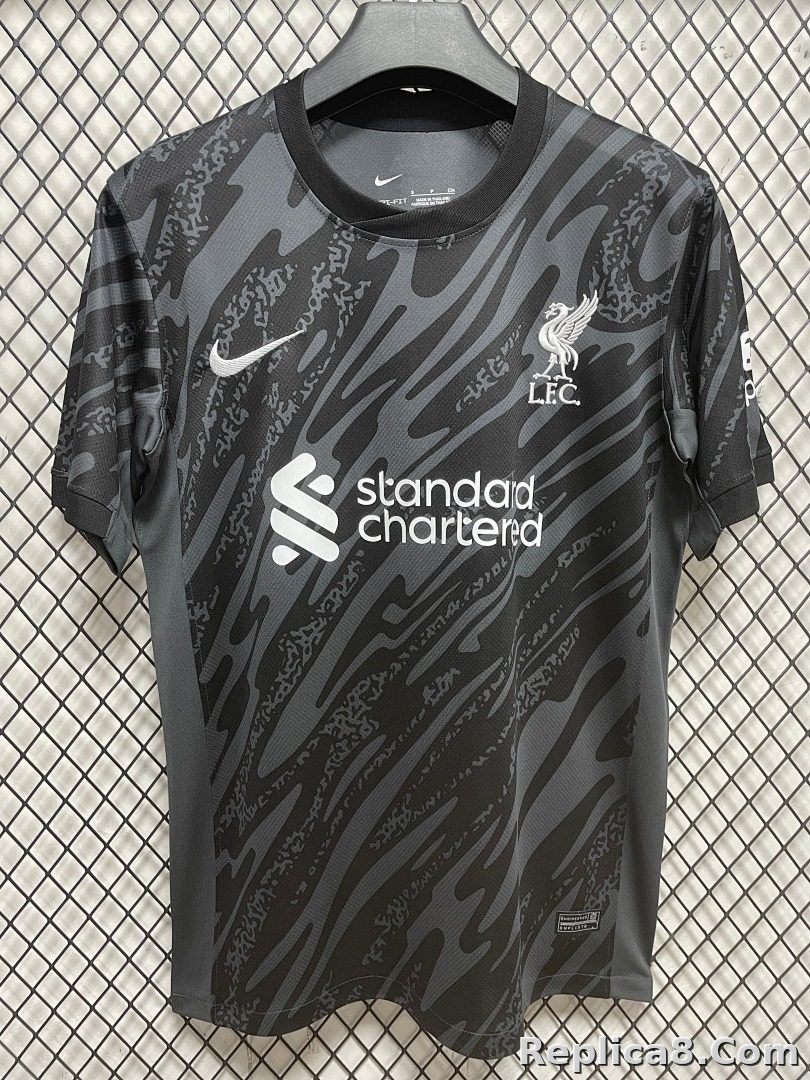 Liverpool Goalkeeper Jersey S-4 XL - detail