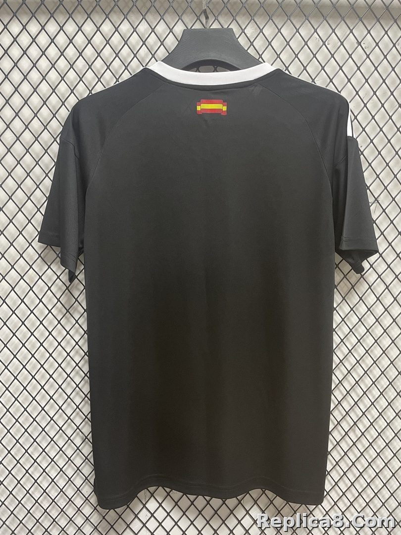 Real Madrid Goalkeeper Jersey S-4 XL - detail