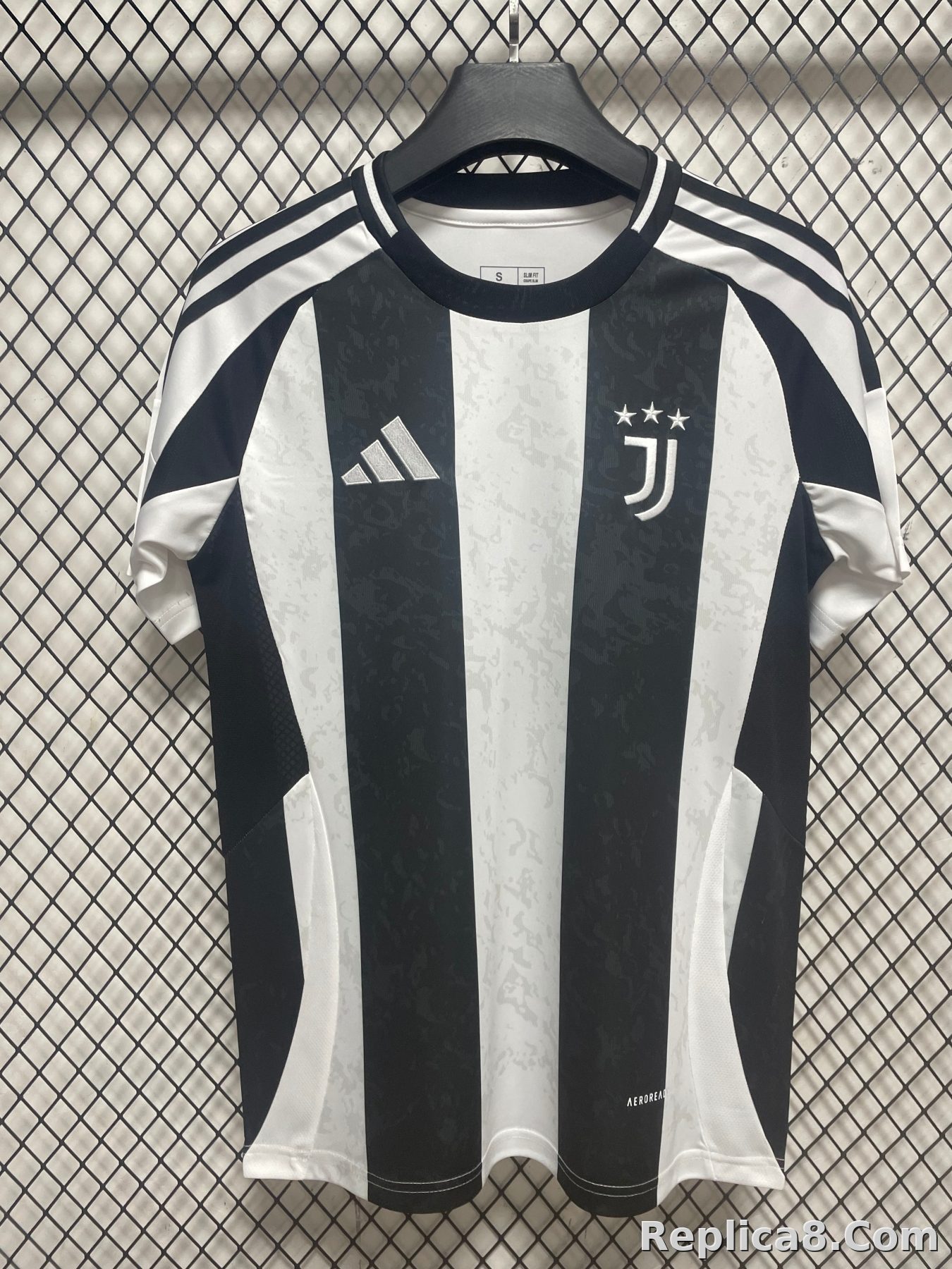Juventus Home Jersey S-4 XL - detail