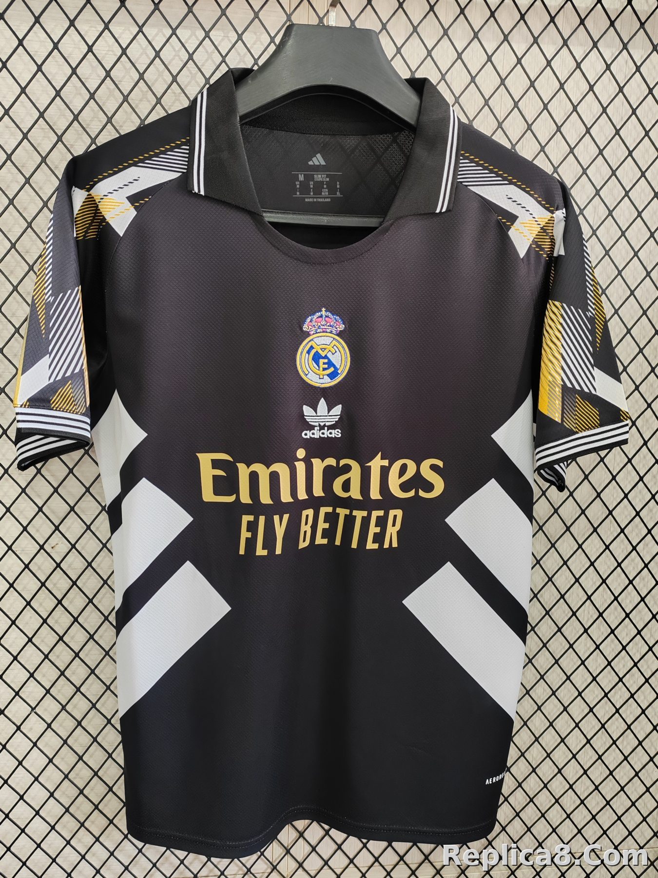 Real Madrid Black Special Edition S-4 XL - detail