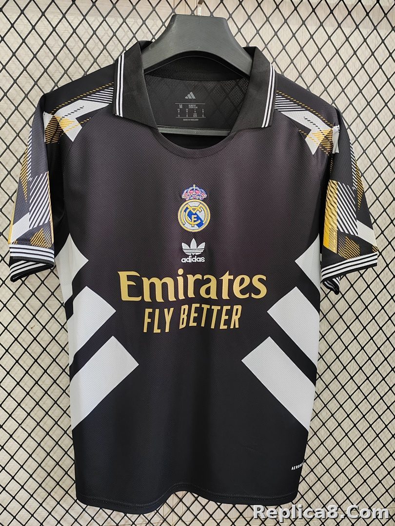 Real Madrid Black Special Edition S-4 XL - detail