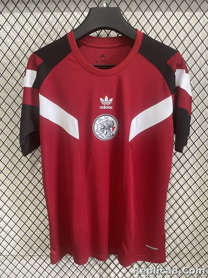 Ajax Special Edition T S-4 XL - detail