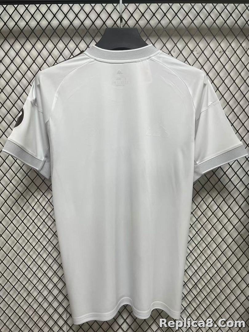 Real Madrid Home Jersey S-4 XL - detail