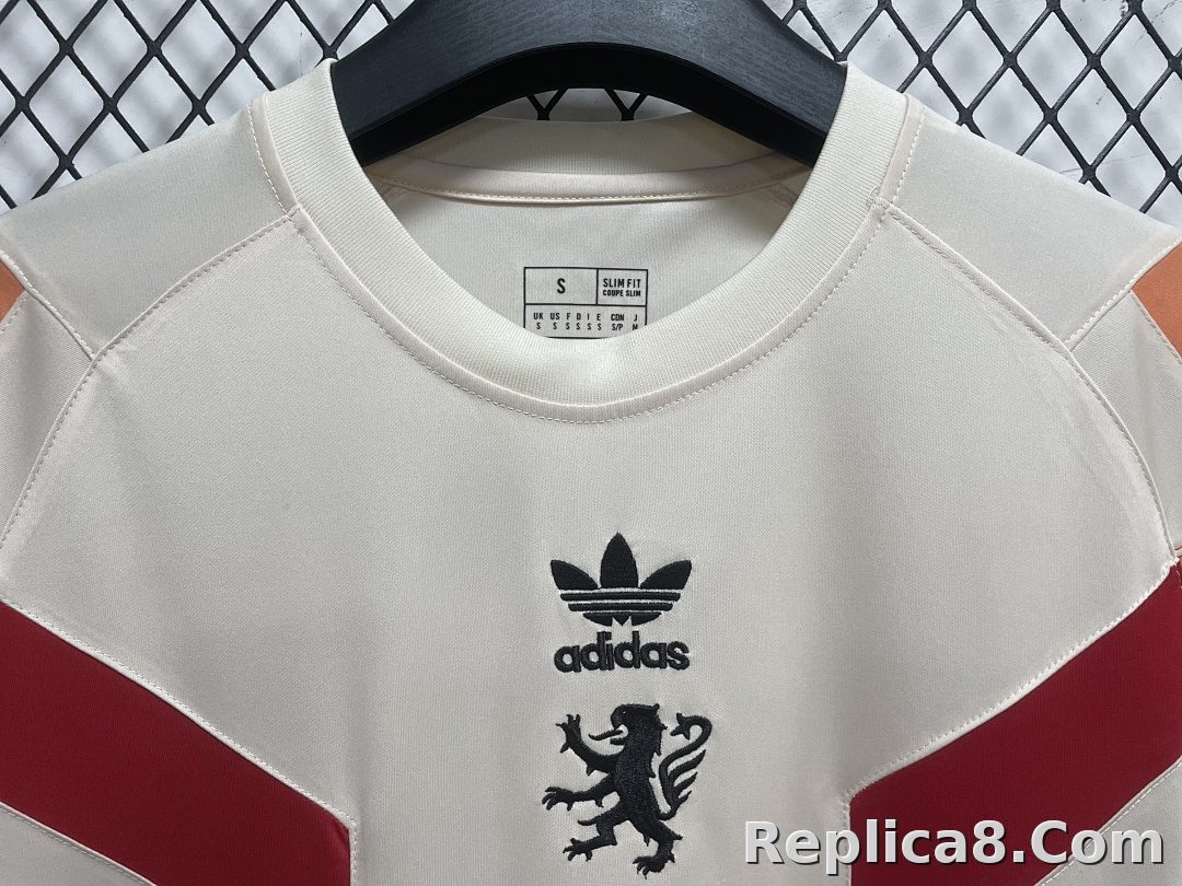 Olympique Lyonnais TSpecial Edition S-4 XL - detail